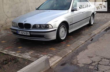 Седан BMW 5 Series 2000 в 