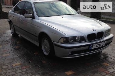 Седан BMW 5 Series 2000 в 