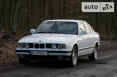 Седан BMW 5 Series 1988 в 