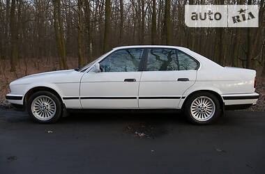 Седан BMW 5 Series 1988 в 