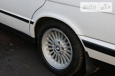 Седан BMW 5 Series 1988 в 
