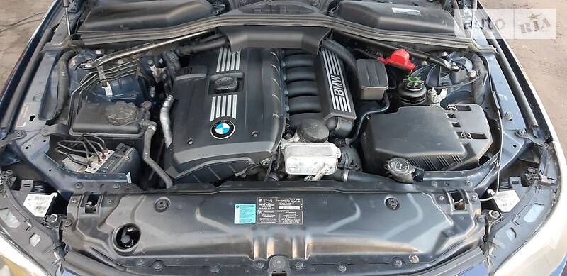 Седан BMW 5 Series 2009 в Вишневому фото 10 Седан BMW 5 Series 2009 в Вишневому