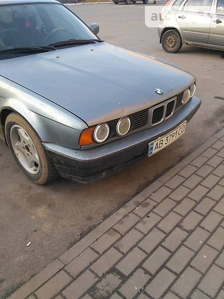 Седан BMW 5 Series 1988 в Вінниці