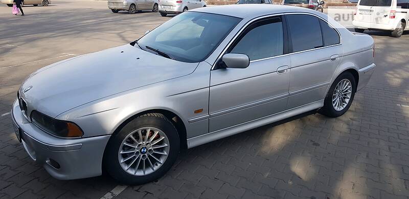 Седан BMW 5 Series 2002 в Мостиській