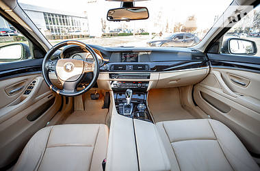 Седан BMW 5 Series 2012 в 