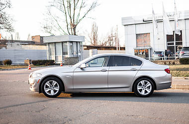Седан BMW 5 Series 2012 в 