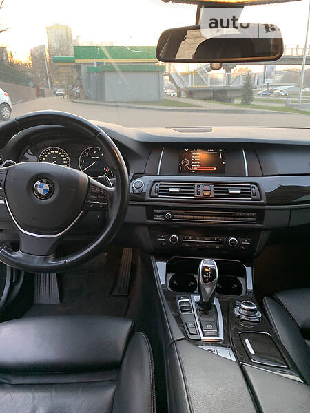 Седан BMW 5 Series 2015 в Києві