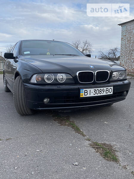 Седан BMW 5 Series 2001 в Хоролі