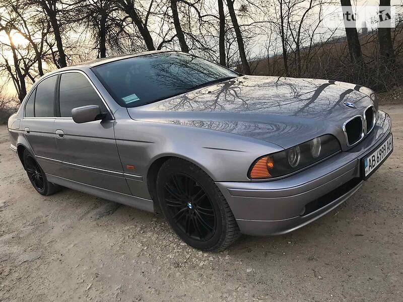 Седан BMW 5 Series 2000 в 