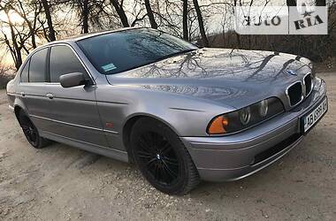 Седан BMW 5 Series 2000 в 