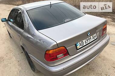 Седан BMW 5 Series 2000 в 