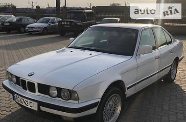 Седан BMW 5 Series 1988 в 