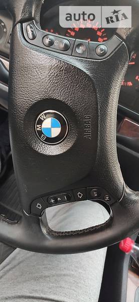 Седан BMW 5 Series 2002 в Нововолинську
