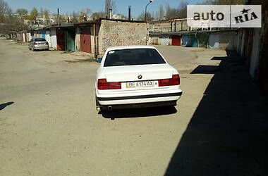 Седан BMW 5 Series 1989 в Южноукраинске