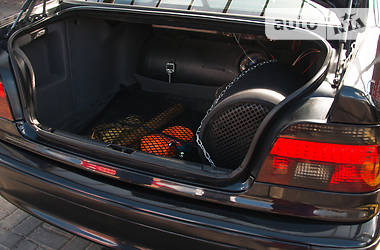 Седан BMW 5 Series 2000 в 