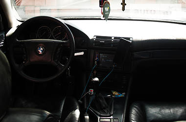 Седан BMW 5 Series 2000 в 