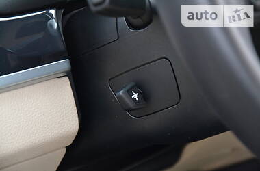 Седан BMW 5 Series 2012 в 