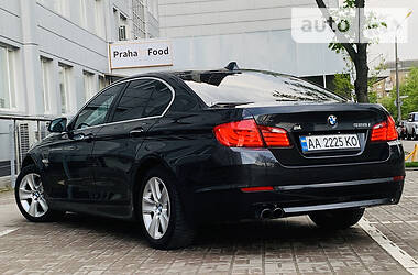 Седан BMW 5 Series 2012 в 
