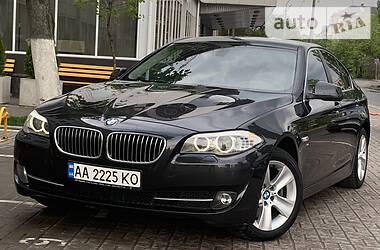 Седан BMW 5 Series 2012 в 