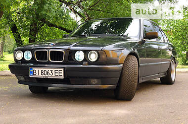 Седан BMW 5 Series 1993 в Кременчуці