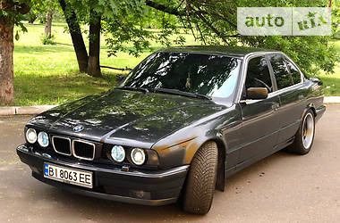 Седан BMW 5 Series 1993 в Кременчуці