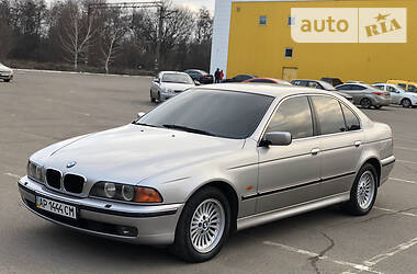 Седан BMW 5 Series 2000 в 