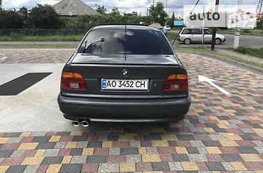 Седан BMW 5 Series 2003 в Ужгороде