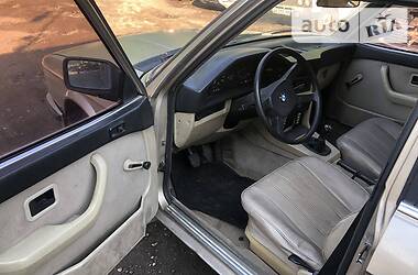 Седан BMW 5 Series 1985 в 