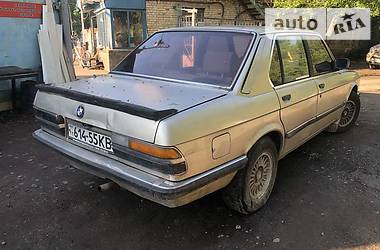 Седан BMW 5 Series 1985 в 