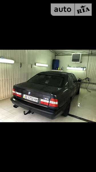 Седан BMW 5 Series 1992 в Києві