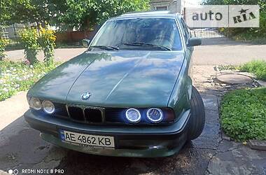 Седан BMW 5 Series 1989 в Кривом Роге