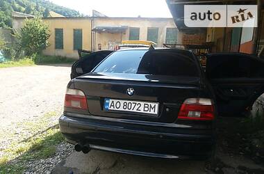 Седан BMW 5 Series 2001 в Рахове