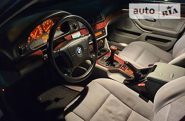 Седан BMW 5 Series 2001 в 