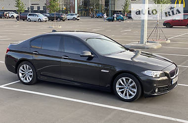 Седан BMW 5 Series 2016 в Киеве