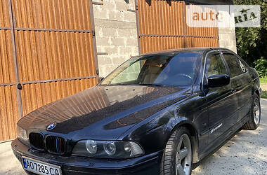 Седан BMW 5 Series 2001 в Тячеве