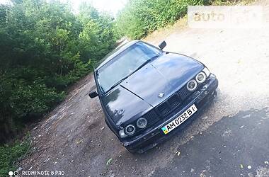 Седан BMW 5 Series 1993 в Киеве