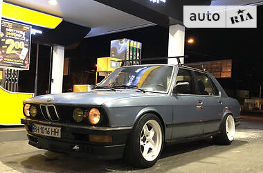 Седан BMW 5 Series 1987 в Одессе