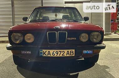 Седан BMW 5 Series 1982 в Киеве