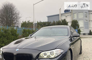 Седан BMW 5 Series 2013 в Ужгороде