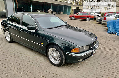 Седан BMW 5 Series 2001 в Чернівцях