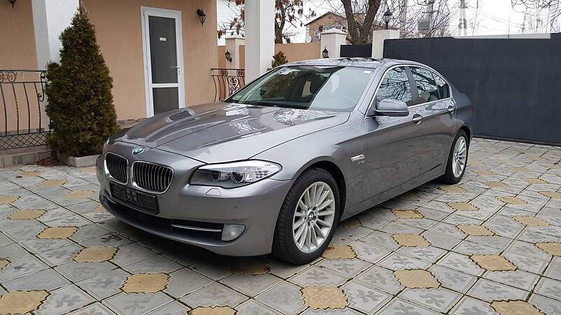 Седан BMW 5 Series 2012 в Бердянске