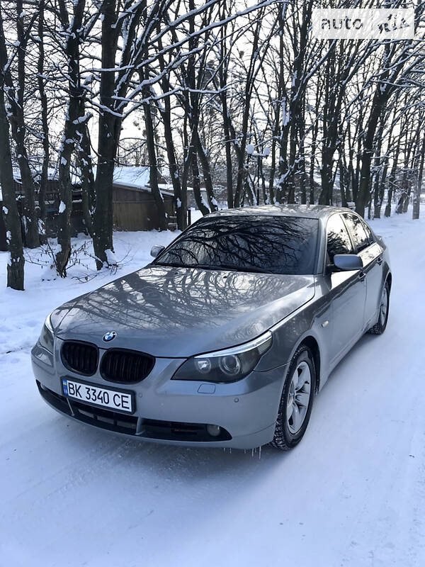 Седан BMW 5 Series 2004 в Рокитном