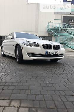 Седан BMW 5 Series 2013 в 