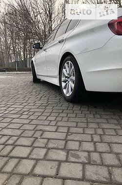 Седан BMW 5 Series 2013 в 