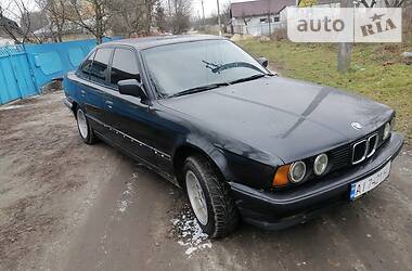 Седан BMW 5 Series 1991 в Киеве