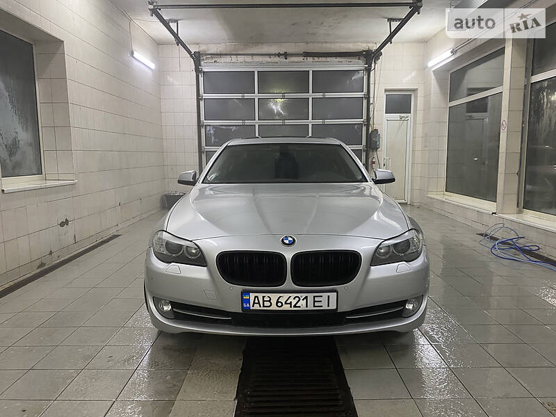 Седан BMW 5 Series 2010 в Виннице