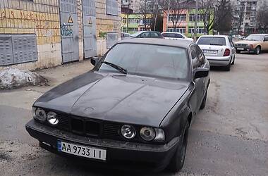 Седан BMW 5 Series 1992 в Киеве