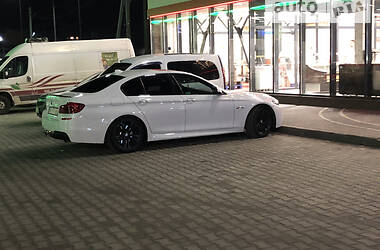 Седан BMW 5 Series 2015 в Львові