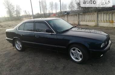 Седан BMW 5 Series 1990 в Краснограде