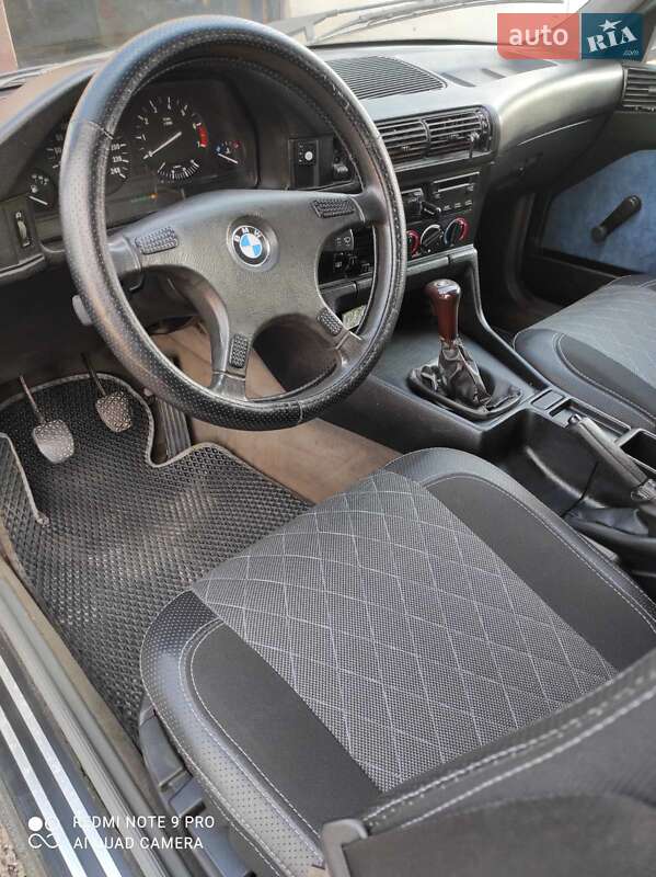 Седан BMW 5 Series 1989 в Вінниці